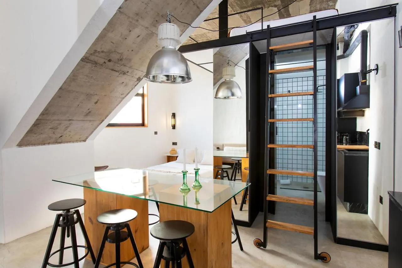 Estudios Nuevos En Calle Carril Cerca Del Centro Málaga